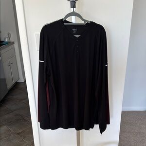 Old Navy Active Breathe On Long Sleeve Henley